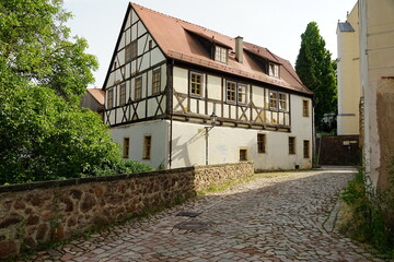 Fototapeta na wymiar Fachwerkhaus in der Elbestadt Meissen