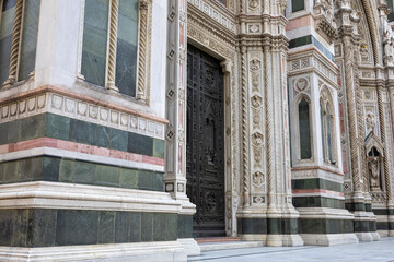 Altstadt in Florenz mit berühmter Brücke und Ausblicken