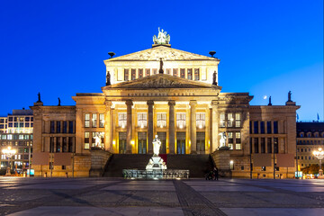 Fototapeta premium Concert Hall (Konzerthaus) on Gendarmenmarkt square at night, Berlin, Germany