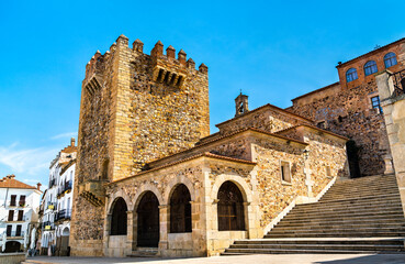 Fototapeta na wymiar View of Bujaco Tower in Caceres, Spain