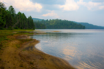 Naklejka premium Beautiful and wild lake in the province of Quebec, Canada