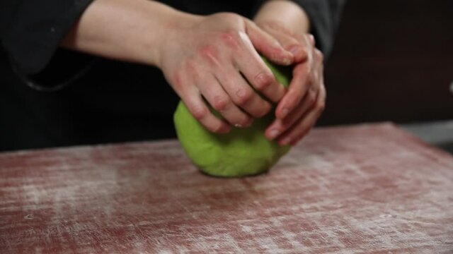 the cook prepares Ukrainian flour dishes. Dumplings and dumplings
