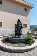 monument to mother teresa fascia di cascia