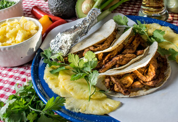 tacos al pastor