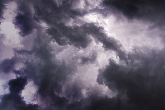 Dark, dense and magnificent, gray storm clouds © Maksim Shebeko