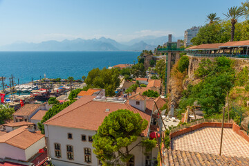 Obraz premium ANTALYA, TURKEY: Beautiful Old town Kaleici on a sunny day in Antalya.