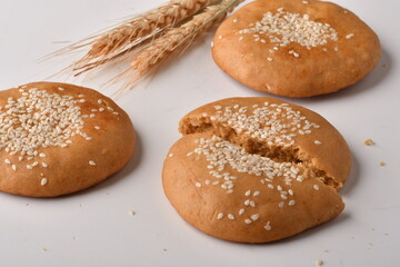 Maryam bread, molasses, yellow bread, yeast, flour, baker