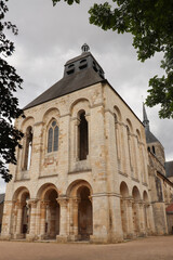 Fototapeta na wymiar Loiret - Saint-Benoit-sur-Loire - Abbaye de Fleury - La Tour-Porche à deux niveaux