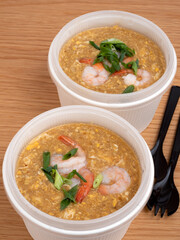 タイ料理　エビと卵のカレー炒め