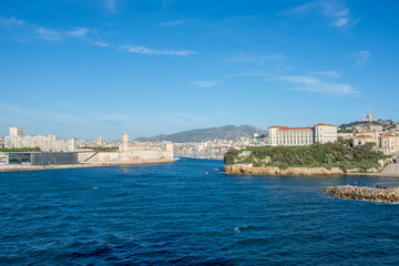 Obraz premium discovery of the harbor of Marseille and the islands of the region, France