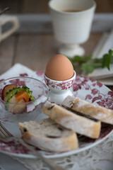 たまごとパンの朝食