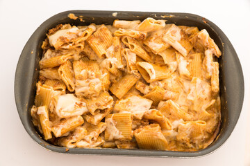Macaroni with meat baked with cheese