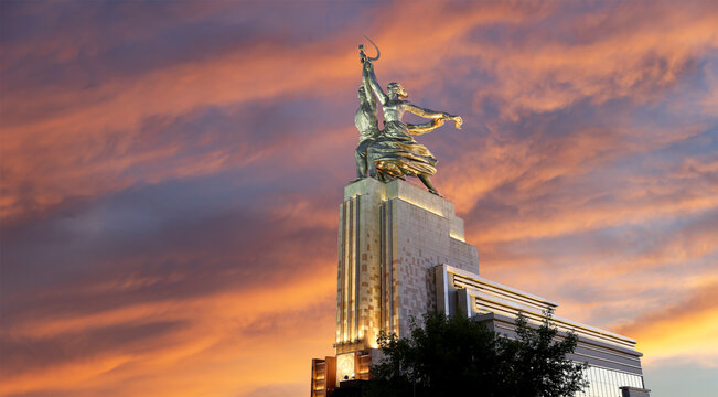 Famous Soviet Monument Rabochiy I Kolkhoznitsa ( Worker And Kolkhoz Woman Or Worker And Collective Farmer) Of Sculptor Vera Mukhina, Moscow, Russia. Made Of In 1937