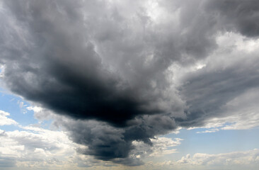 Fototapeta na wymiar Gewitter-Wolken // Thundercloud