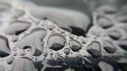 비 온뒤의  차창에 맺힌 물방울