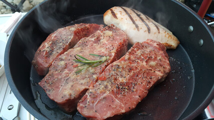 소고기, 닭고기를 구워요