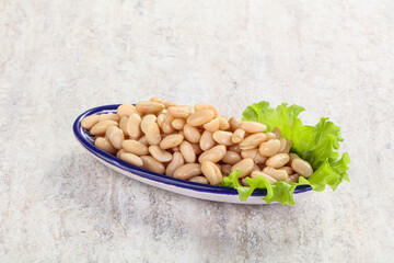 White canned beans for vegan suisine