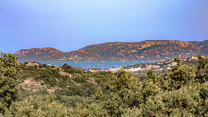 Fototapeta na wymiar Corse région de Sartene et porto Vecchio Roccapina et Tizzano