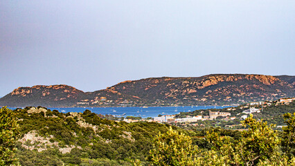 Fototapeta na wymiar Corse région de Sartene et porto Vecchio Roccapina et Tizzano