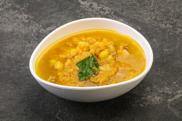 Pea soup with smoked meat