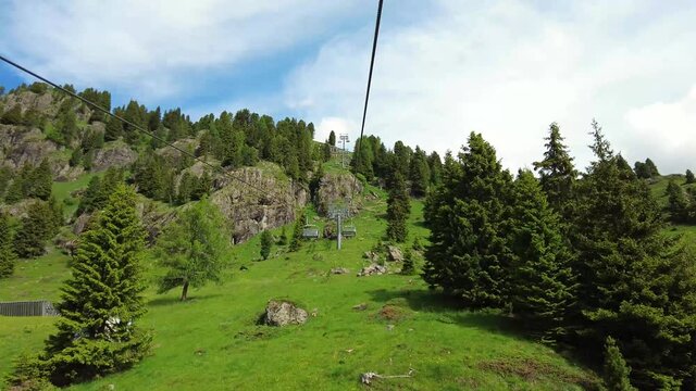 Seggiovia San. Pellegrino in salita, Moena, Trentino, Val di Fassa