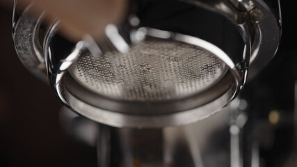 low angle of rinsing naked portafilter