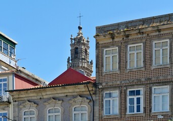 Fototapeta na wymiar Typical architecture in the Porto Old town - Portugal 