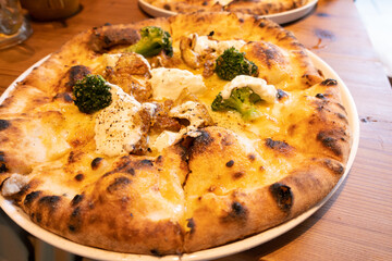 I ate a delicious pizza.