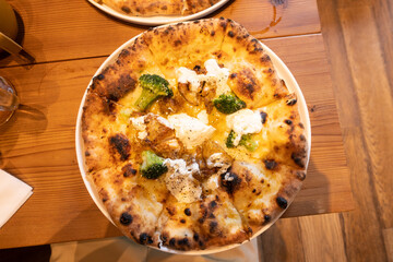 I ate a delicious pizza.