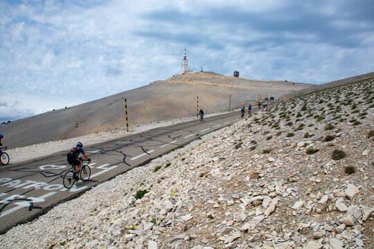 Approaching Mont Ventoux