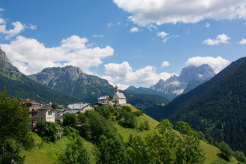 Colle Santa Lucia un giorno d'estate