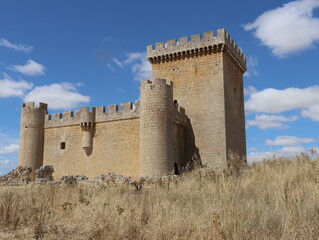 Fototapeta na wymiar beautiful castle old Spanish fortress fort big stone