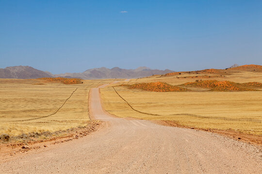 Unterweg auf der Hauptstra&szlig;e  C14, Namibia