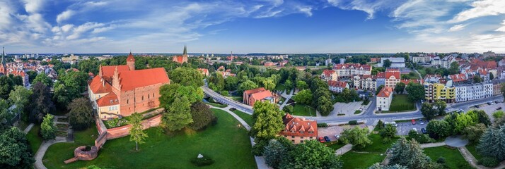  Olsztyn-miasto na Warmii w północno-wschodniej Polsce © Janusz Lipiński