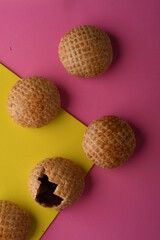 Traditional Oriental sweetness made of flour and molasses 