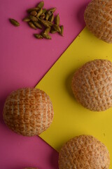 Traditional Oriental sweetness made of flour and molasses 