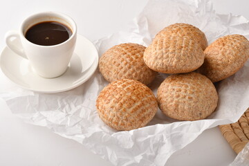 Traditional Oriental sweetness made of flour and molasses 