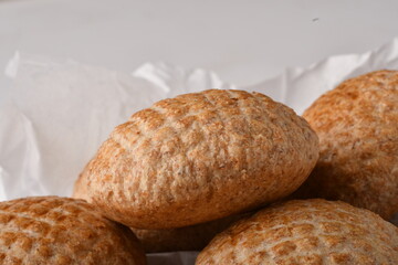 Traditional Oriental sweetness made of flour and molasses 
