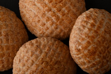 Traditional Oriental sweetness made of flour and molasses 