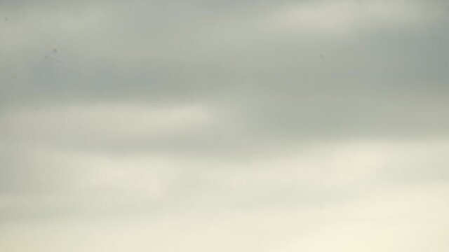Camera Focuses in on landing aircraft