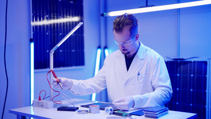 Laboratory process soldering solar cells in clean environment
