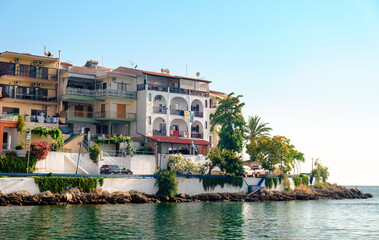 Obraz premium Waterfront view in a beautiful Mediterranean village on a warm summer day