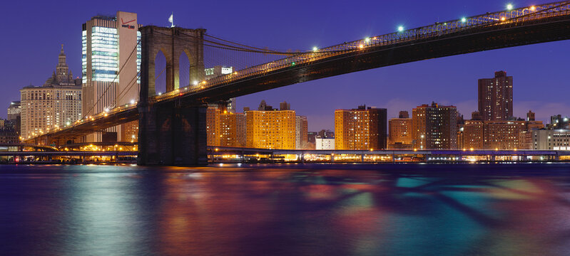 panorama night view of the Brooklyn Bridge