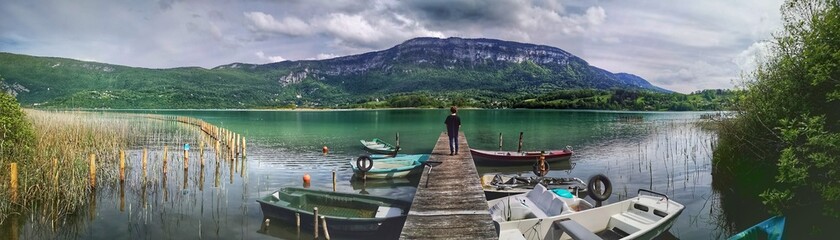 Obraz premium Pêche à la ligne - lac d'aiguebelette