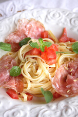 Bavette mit Tomaten und Fenchelsalami | Pasta con Salame Finocchiona