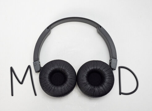 Mood writing using headphones instead of the letter o