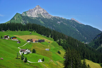 Fototapeta na wymiar Biberkopf bei Warth-Lechleiten, Allgäuer Alpen,