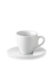Xícara de louça para café com pires isolada e em ponto de vista frontal
