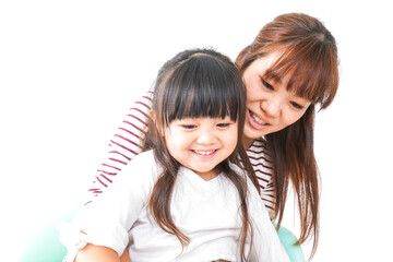 笑顔のお母さんと子供