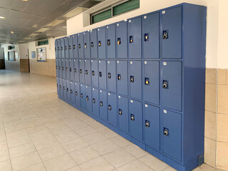 Metal lockers for things